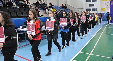 Halter şampiyonasında buruk seremoni