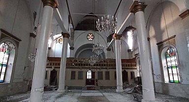 Hatay'da depremde hasar gören cami ve kiliselerin restorasyonu için destek istediler