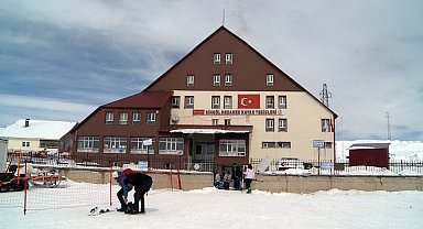 Hesarek Kayak Merkezi'nde konaklama ve telesiyej hizmetleri durduruldu