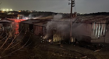 Isı yalıtım malzemesi fabrikasında çıkan yangın söndürüldü