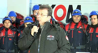 İstanbul- 6 Şubat depremlerinde hayatını kaybedenler için AKOM'da anma töreni düzenlendi Metin eklendi