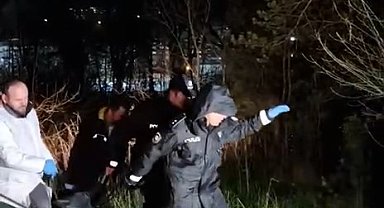 İstanbul - Arnavutköy'de boş alanda erkek cesedi bulundu