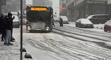 İstanbul- Arnavutköy'de İETT otobüsü yolda kaydı