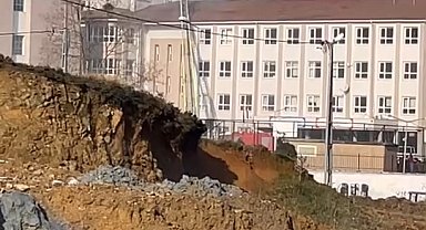 İstanbul- Arnavutköy'de okulda yangın -1