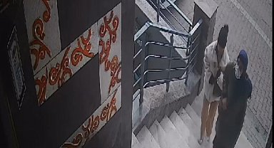 İstanbul -Avcılar'da iki ayrı evden 3,5 milyon lira değerinde hırsızlık yapan şüpheliler yakalandı