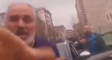 İstanbul - Bağcılar'da trafikte yol verme kavgası: 'O telefonu kırarım' diyerek saldırdı, çocuk hıçkırarak ağladı