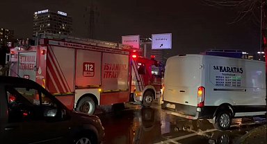 İstanbul - Bahçelievler'de iki kamyonetin karıştığı kazada 1 kişi yaralandı