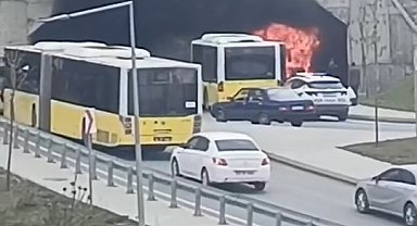 İstanbul- Başakşehir'de İETT otobüsünde yangın -1