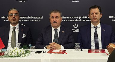 İstanbul- BBP Lideri Destici: Dünyanın hiçbir ülkesinde terör örgütünün partisi olmaz