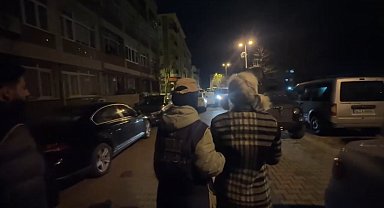 İstanbul - Belediyelere terör soruşturması kapsamında operasyon: 10 gözaltı -3 Gözaltı görüntüleriyle