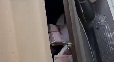 İstanbul - Beşiktaş'ta otomobilde mıknatıslı uyuşturucu düzeneği; çoraptan esrar çıktı