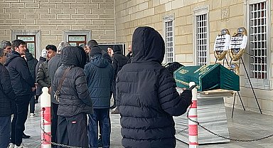 İstanbul- Büyükçekmece'de daire kapısında silahla vurulan Koray son yolculuğuna uğurlandı