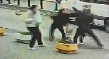 İstanbul - Büyükçekmece'de minibüs şoförlerinin beyzbol sopalı kavgası kamerada: 1 ölü