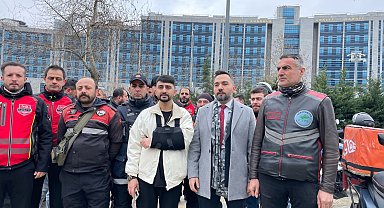 İstanbul - Çekici ile otomobil arasına sıkışarak ağır yaralanan kurye, adliyede basın açıklaması yaptı