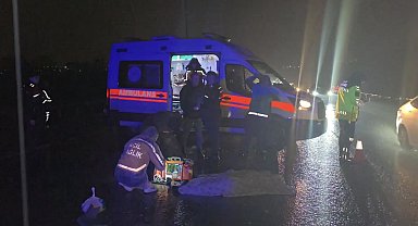 İstanbul- Çekmeköy'de beton mikseri bariyerleri aşarak cipe çarptı: 2 ölü, 2 yaralı