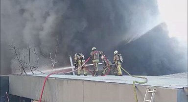 İstanbul- Çekmeköy'de lastik deposunda yangın -2 Ek bilgi ve görüntü