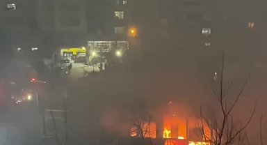 İstanbul - Esenyurt'ta park içerisinde bulunan kafeterya alev alev yandı