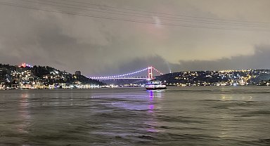 İstanbul - İstanbul Boğazı'nda gemi trafiği askıya alındı - Ek görüntü
