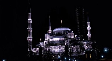 İstanbul - İstanbul'da Berat Kandili coşku ile kutlandı