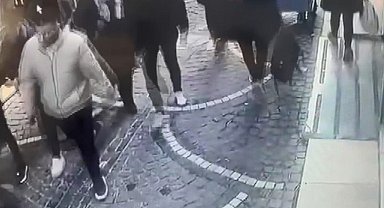 İstanbul - Kadın kılığına girerek 50 bin dolarlık hırsızlık yapan 2 şüpheli yakalandı