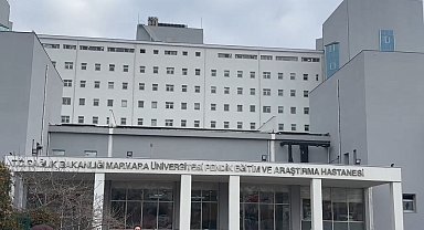 İstanbul - Pendik'te otomobil ile çekici arasında sıkışan motokurye yaşadığı dehşeti anlattı