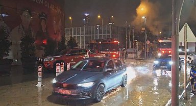 İstanbul - Üsküdar'da AVM'de yangın ve görüntü - Geniş Haber