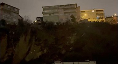 İstanbul- Üsküdar'da toprak kayması; 2 bina boşaltıldı