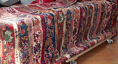 İstanbul - Yüzyıllar boyunca padişahların kullandığı tarihi halılar, restore edilerek gelecek nesillere ulaşıyor