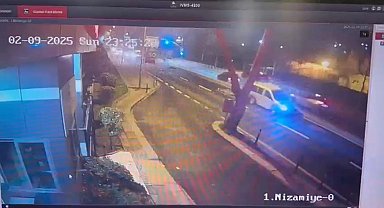 İstanbul- Zeytinburnu'nda hafif ticari aracın çarptığı anne öldü, kızı ağır yaralandı