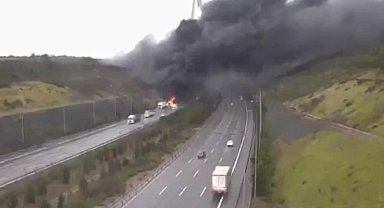 İstnabul - Yavuz Sultan Selim Köprüsü çıkışında TIR alev alev yandı Geniş haber ve fotoğrafla