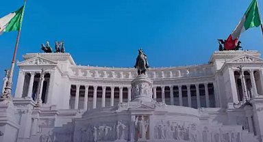 İtalya Arnavutluk'a gönderdiği göçmenleri geri aldı