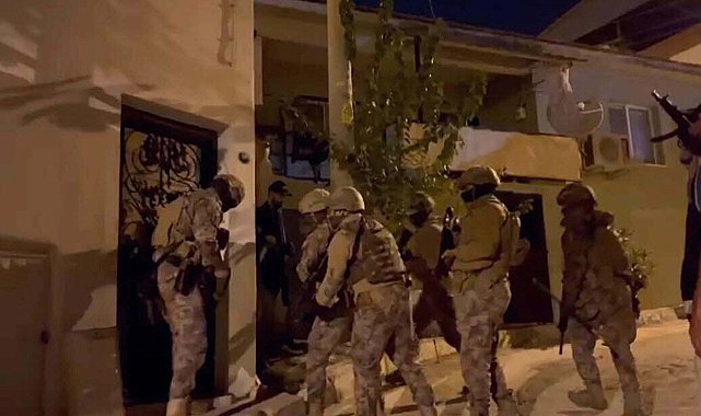 İzmir merkezli 6 ilde FETÖ operasyonu; 7 gözaltı