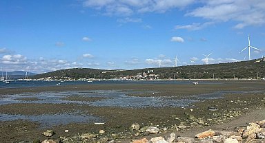 İzmir'de deniz çekilmesi devam ediyor