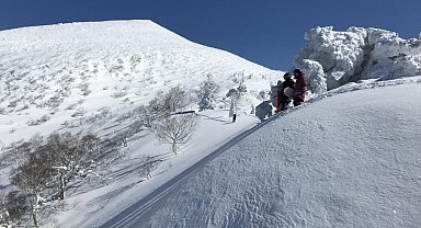 Japonya'da çığ nedeniyle 100'den fazla kişi mahsur kaldı