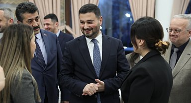 Kağıthane Belediye Başkanı Mevlüt Öztekin, ilçeye yeni atanan öğretmenlerle bir araya geldi