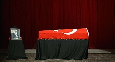 Kaligrafı ustası Etem Çalışkan için memleketi Mersin'de tören