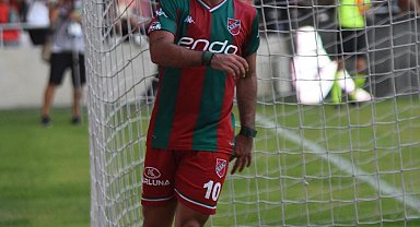 Karşıyaka'da Enes ve İsmail zor