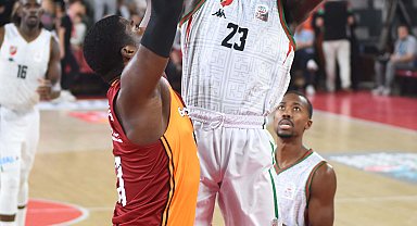 Karşıyaka'dan ayrılan Jefferson Almanya'da