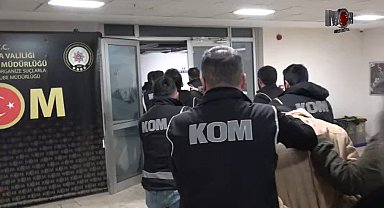 Kendilerini memur olarak tanıtıp 90 milyon TL dolandırdılar