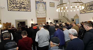 Keşan'da restorasyonun ardından 5 asırlık camide ilk teravih namazı kılındı