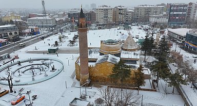 Kırşehir'de kar manzarası dron kamerasında