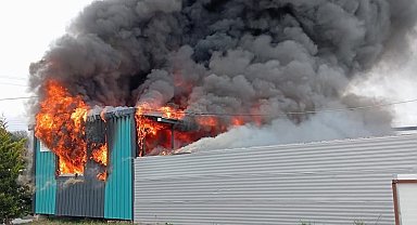 Konteynerde çıkan yangın söndürüldü