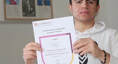 Liseli Efe, dünyanın en iyilerinden biri oldu; Türkçe sınavından tam puan aldı