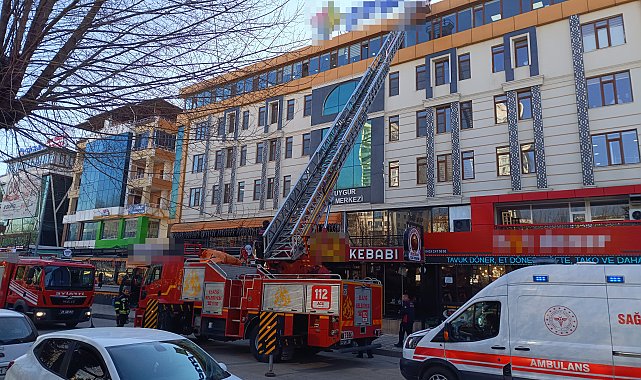 Lokantanın bacasında yangın çıktı, kurs merkezindeki öğrenciler tahliye edildi