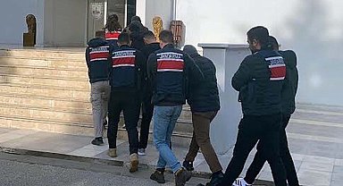 Manisa'da sosyal medyadan terör propagandasına 5 gözaltı