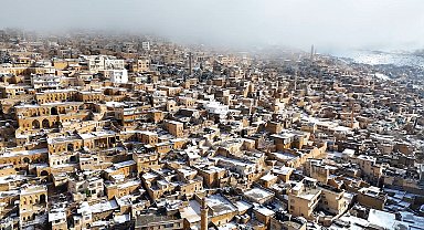 Mardin'de kar güzelliği dron kamerasında