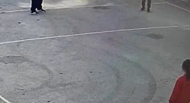 Mersin'de öğretmeni darbeden veli ve oğlu tutuklandı; olay anı kamerada