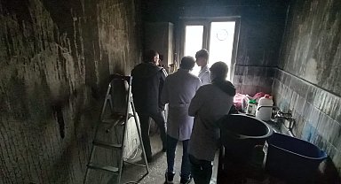 Meslek lisesi öğrencileri, anne ve 4 çocuğunun yaşadığı yanan evi yeniledi