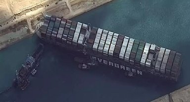 Mısır, Süveyş Kanalı'nın genişletilme projesinin tamamlandığını duyurdu