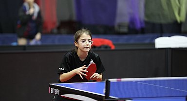 Muğla'nın masa tenisinde Aybige gururu